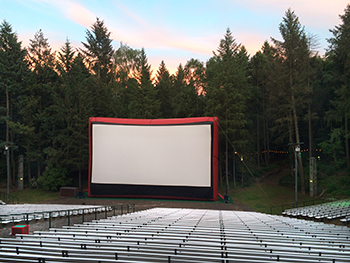 Freiluftkino Rehberge leeres Kino Sunset